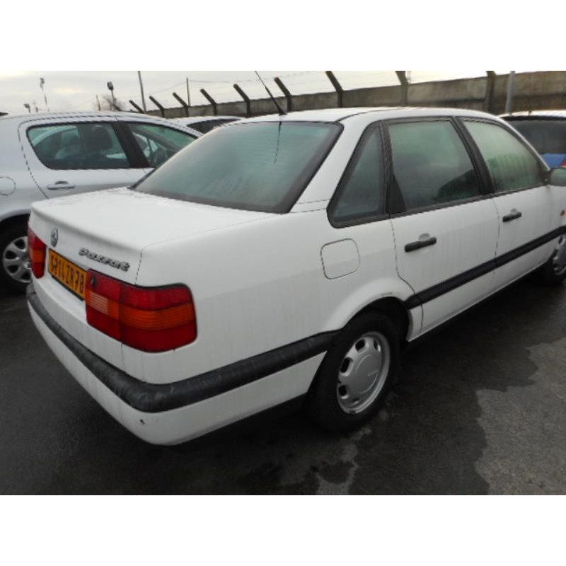 Capot VOLKSWAGEN PASSAT 3 Photo n°5