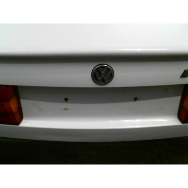 Malle/Hayon arriere VOLKSWAGEN PASSAT 3 Photo n°2