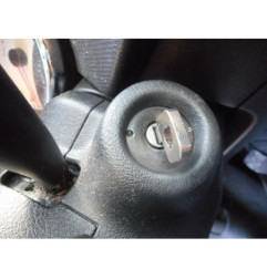 Bras essuie glace avant gauche PEUGEOT 207