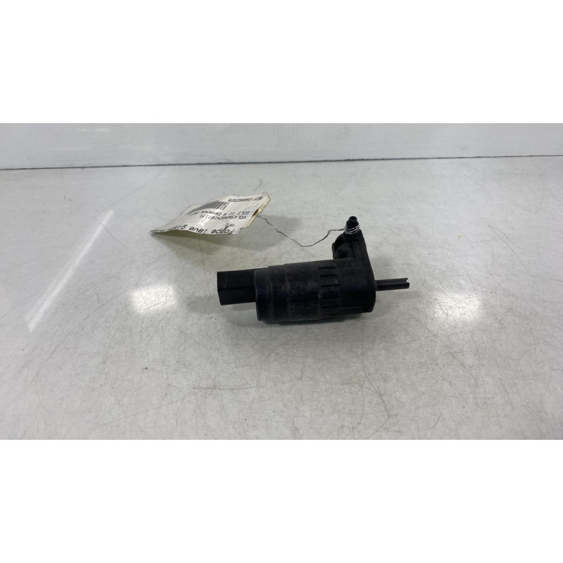 Pompe lave glace avant VOLKSWAGEN GOLF 6 Photo n°3