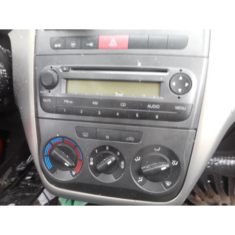 Poignee porte avant gauche FIAT GRANDE PUNTO Photo n°9