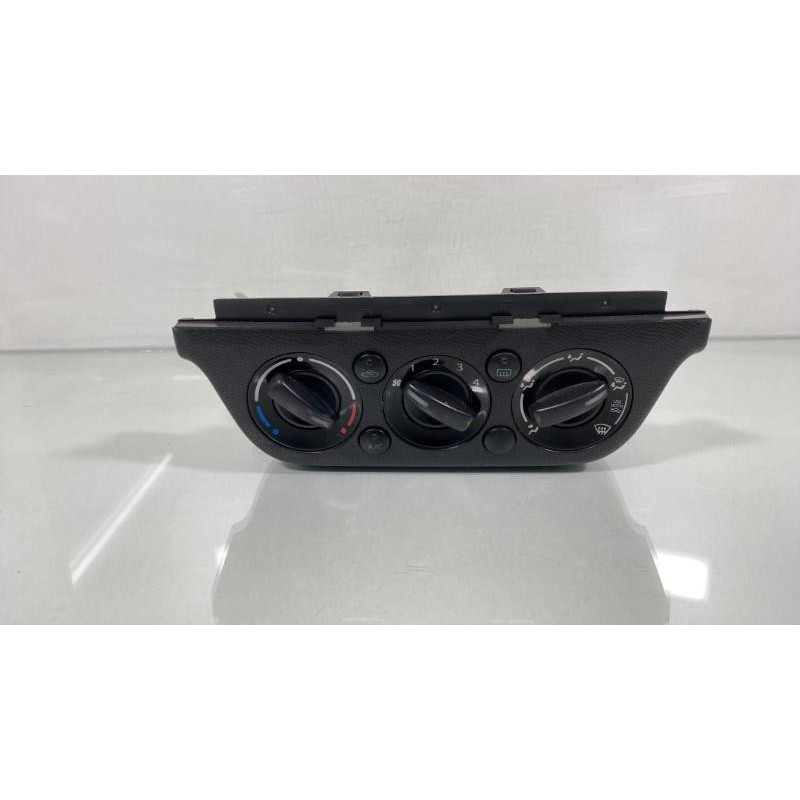 Commande chauffage SUZUKI SWIFT 3 Photo n°1