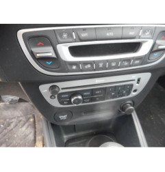 Charniere de porte avant droit RENAULT MEGANE 3