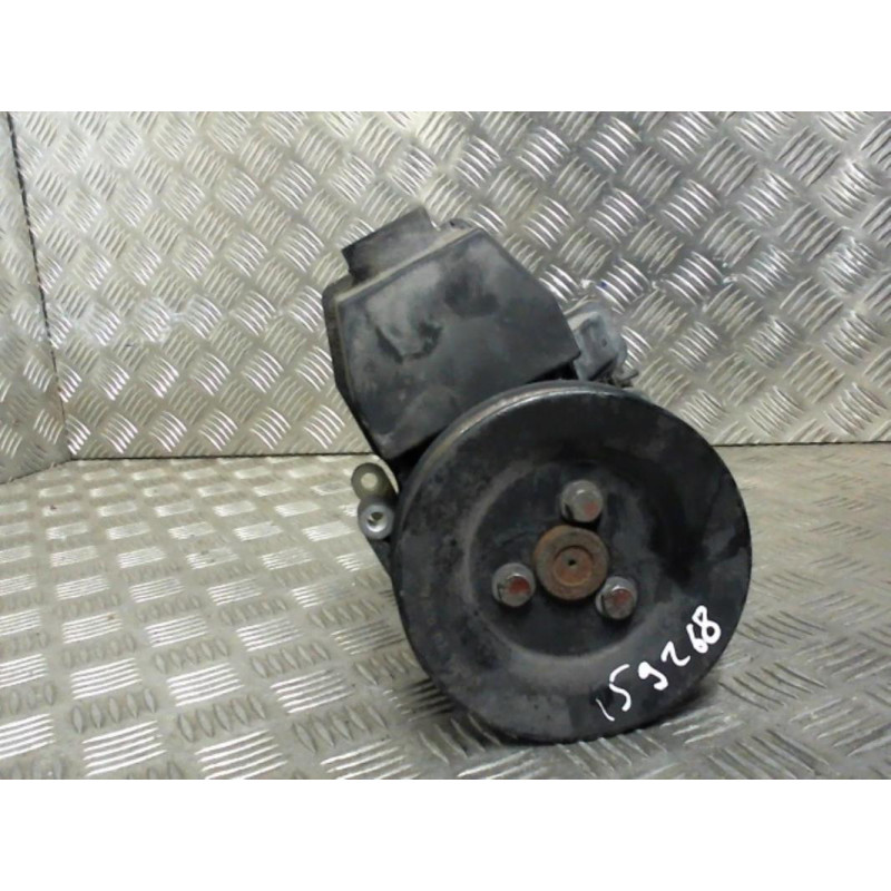 Pompe de direction MERCEDES CLASSE E 210 Photo n°1