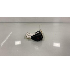 Bouton de warning RENAULT CLIO 4 Photo n°1