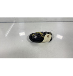 Poignee interieur avant droit DACIA SANDERO 1