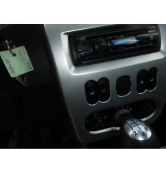 Poignee interieur avant droit DACIA SANDERO 1