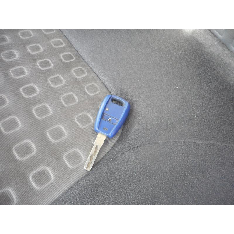 Crosse arriere droit FIAT DOBLO 1 Photo n°11