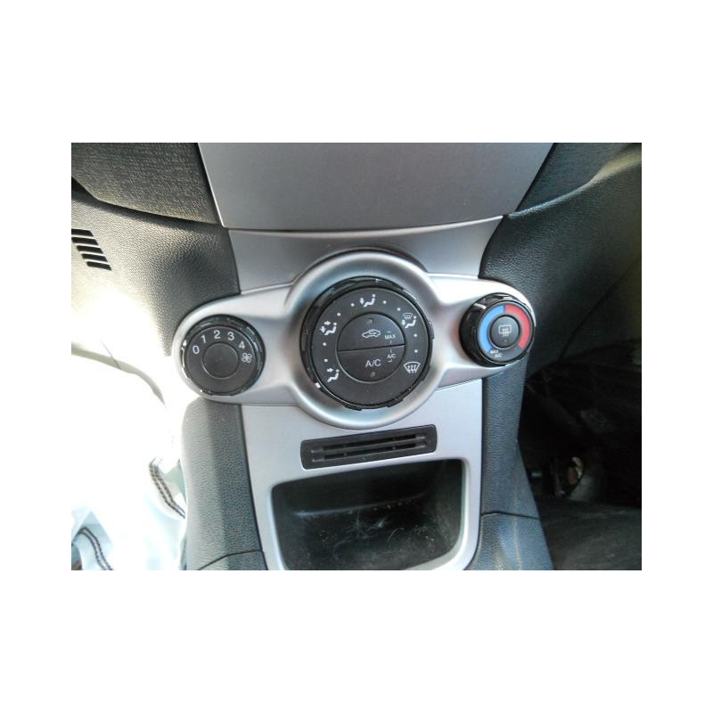 Commande chauffage FORD FIESTA 6 Photo n°10