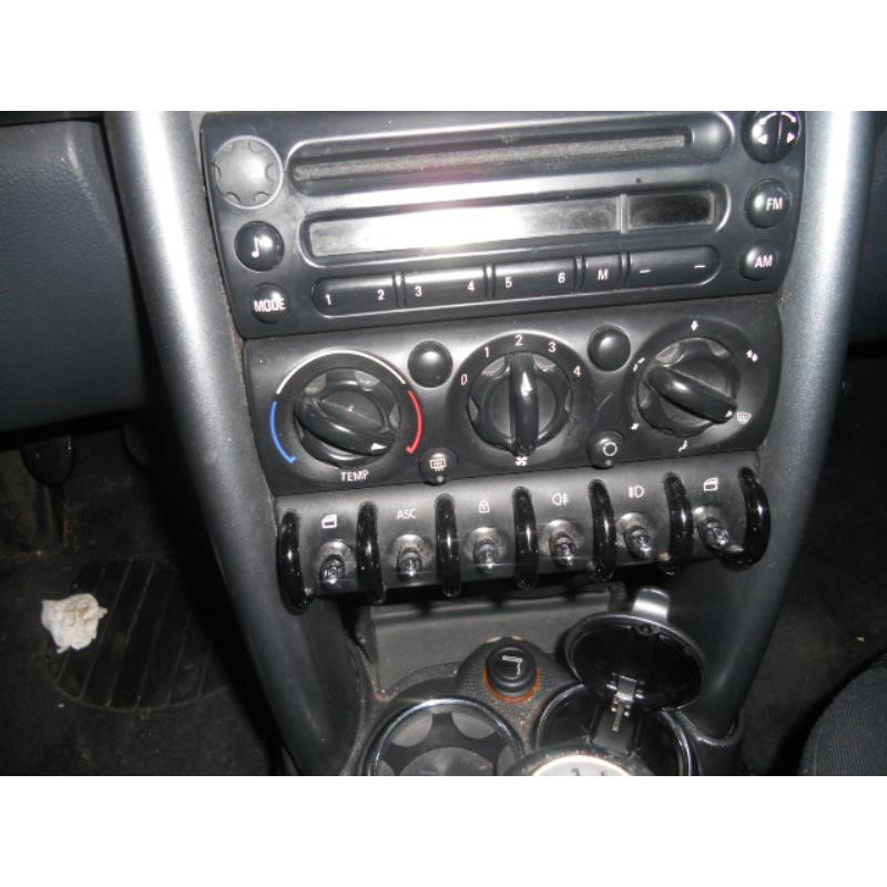 Poignee interieur avant droit MINI MINI 1 R50/R53 Photo n°9
