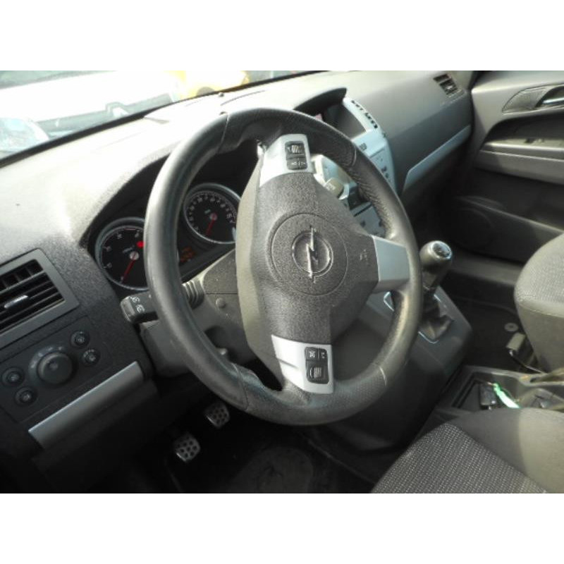 Bouton de warning OPEL ZAFIRA B Photo n°9
