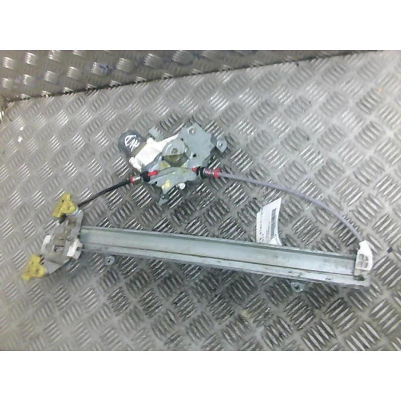 Leve vitre electrique avant droit NISSAN MICRA 3 Photo n°1