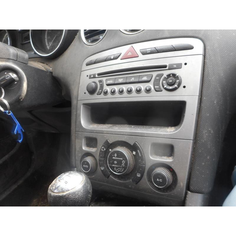 Vitre avant droit PEUGEOT 308 1 Photo n°6