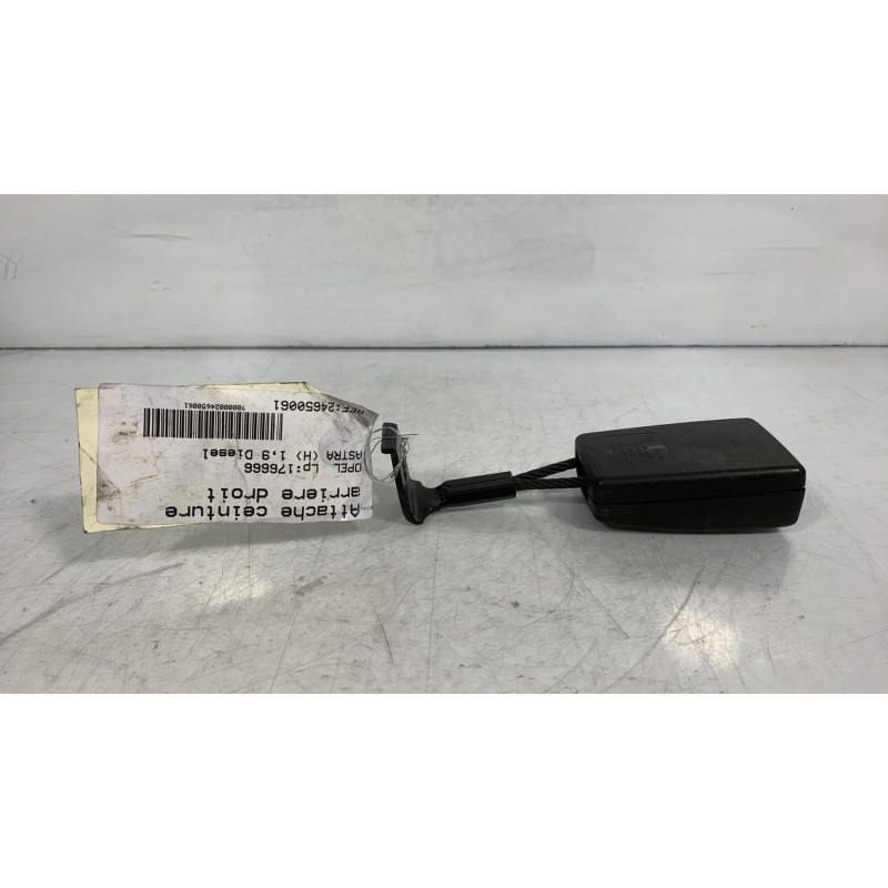 Attache ceinture arriere droit OPEL ASTRA H Photo n°3