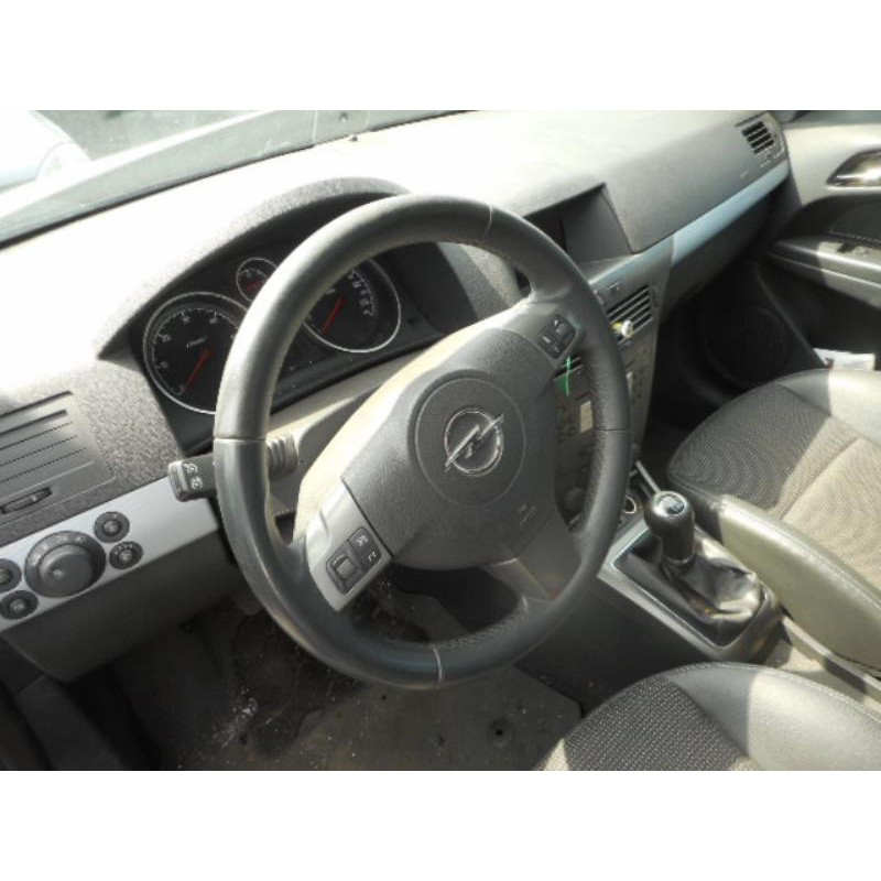 Ceinture arriere droit OPEL ASTRA H Photo n°9