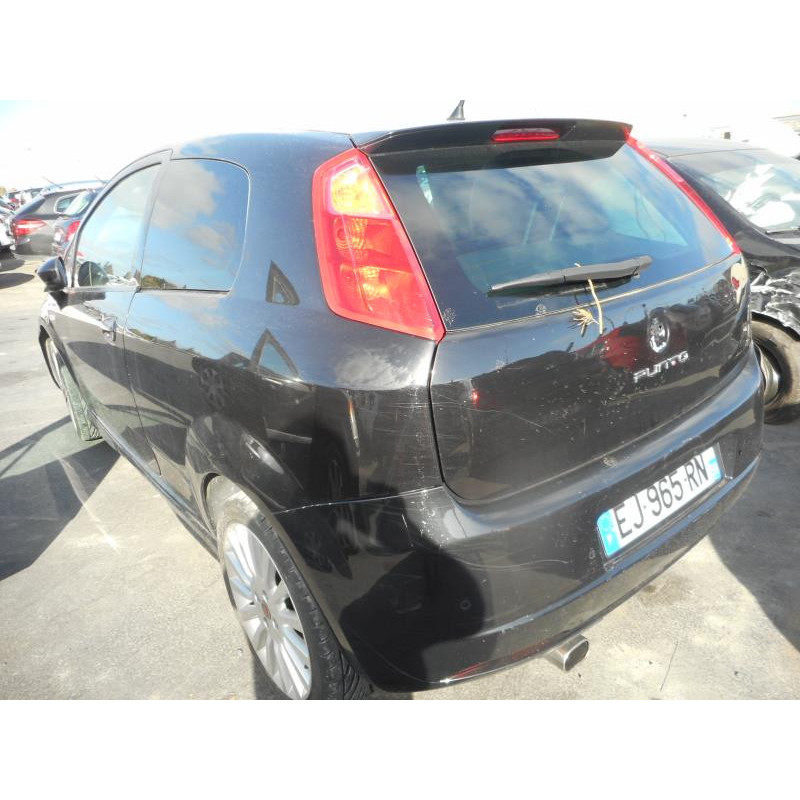 Anti brouillard gauche (feux) FIAT GRANDE PUNTO Photo n°7