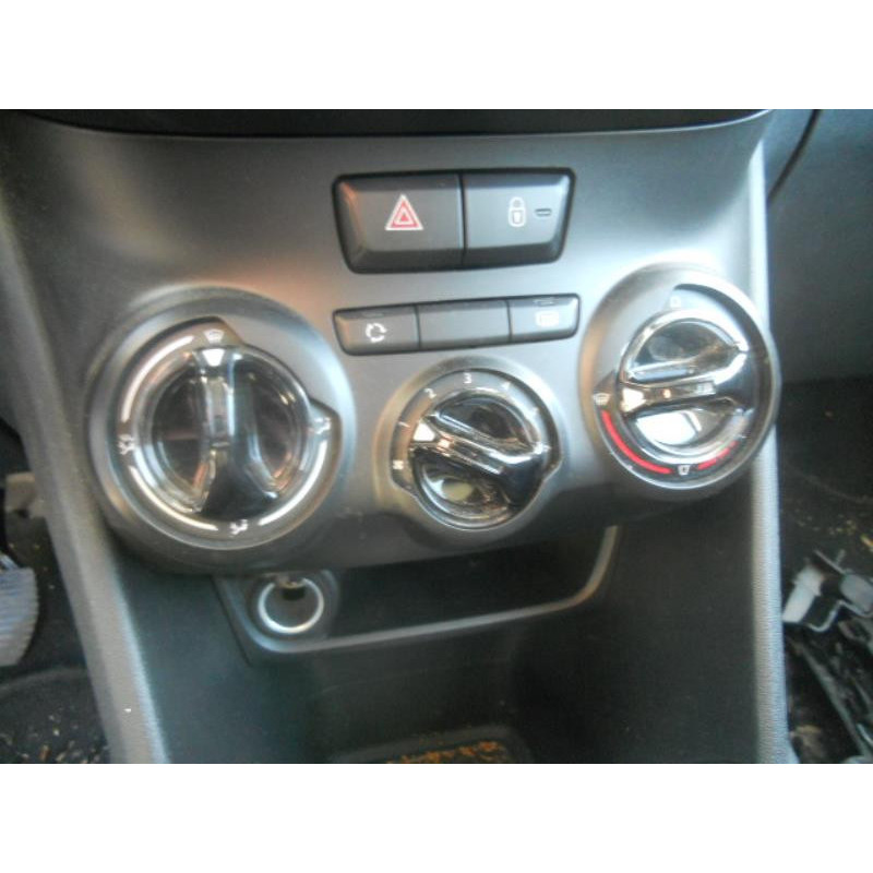 Commande chauffage PEUGEOT 208 1 Photo n°12