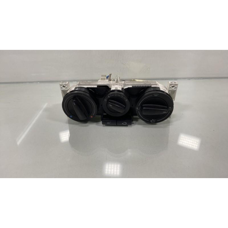 Commande chauffage VOLKSWAGEN POLO 3 Photo n°1