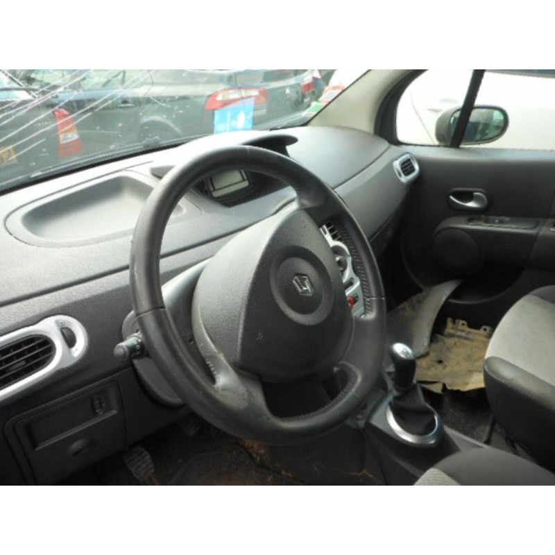 Trappe d'essence RENAULT MODUS Photo n°8
