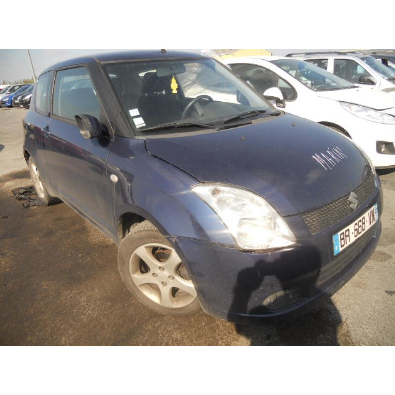 Vitre avant droit SUZUKI SWIFT 3 Photo n°2
