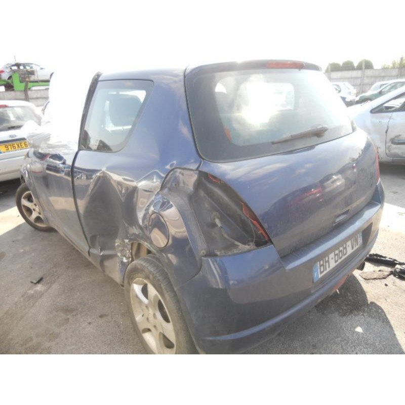 Vitre avant droit SUZUKI SWIFT 3 Photo n°4