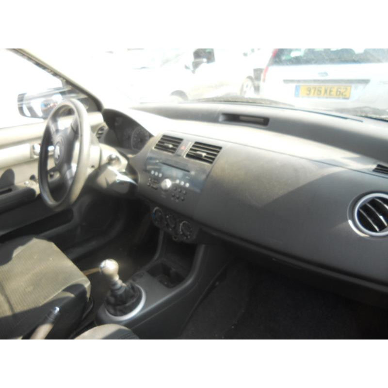 Vitre avant droit SUZUKI SWIFT 3 Photo n°6