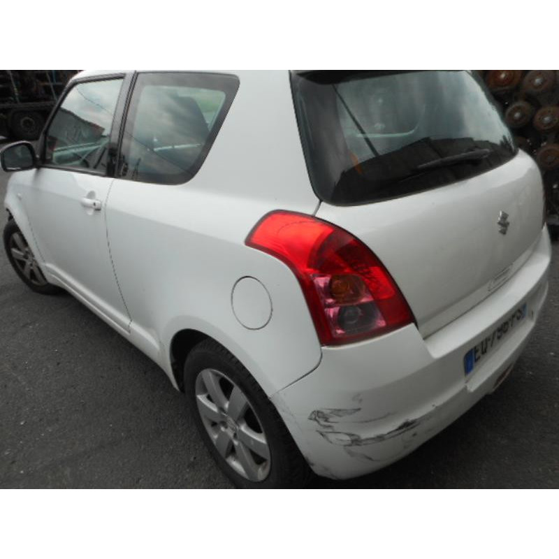 Retroviseur interieur SUZUKI SWIFT 3 Photo n°8