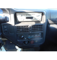 Attache ceinture arriere droit PEUGEOT 106