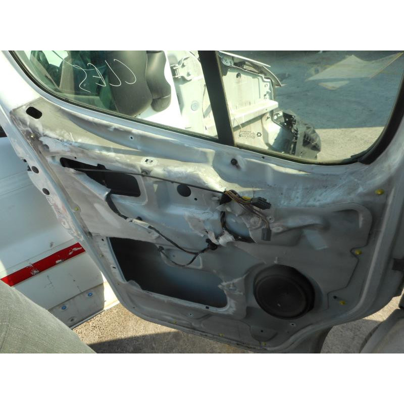 Serrure avant droit RENAULT TRAFIC 2 Photo n°10