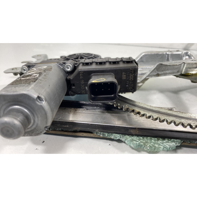 Leve vitre electrique avant droit OPEL ASTRA H Photo n°3