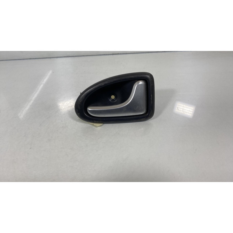Poignee interieur avant droit RENAULT CLIO 2 Photo n°1