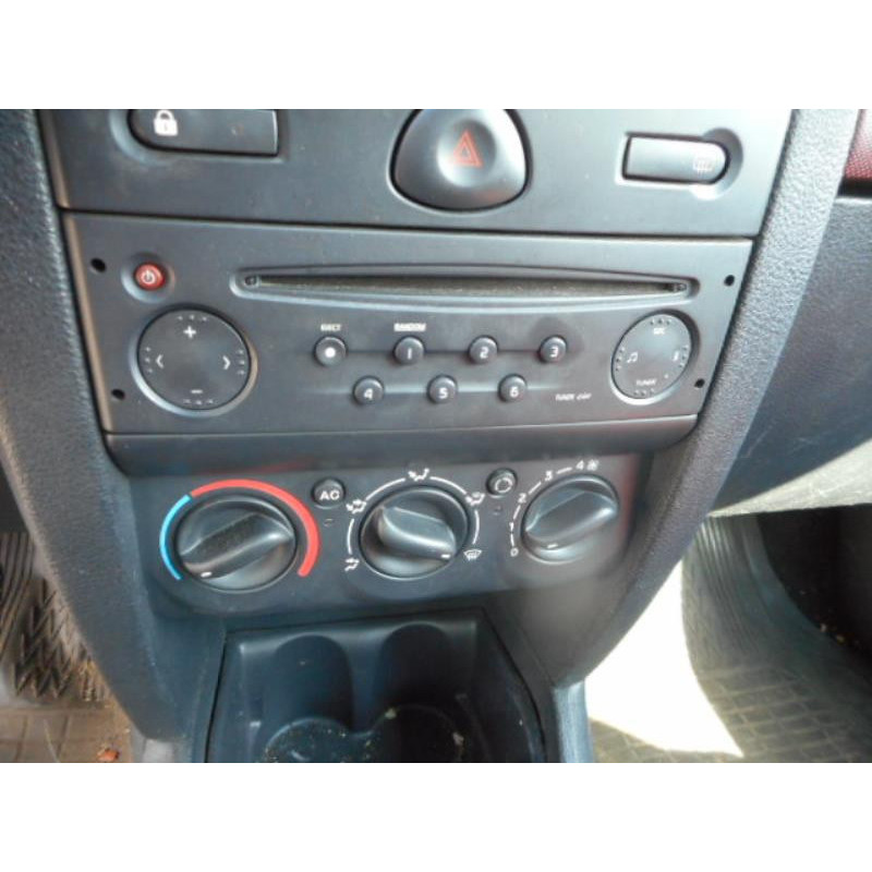 Poignee interieur avant droit RENAULT CLIO 2 Photo n°10