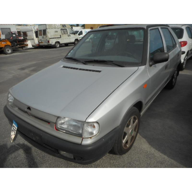 Optique avant secondaire gauche (feux)(clignotant) SKODA FELICIA Photo n°4
