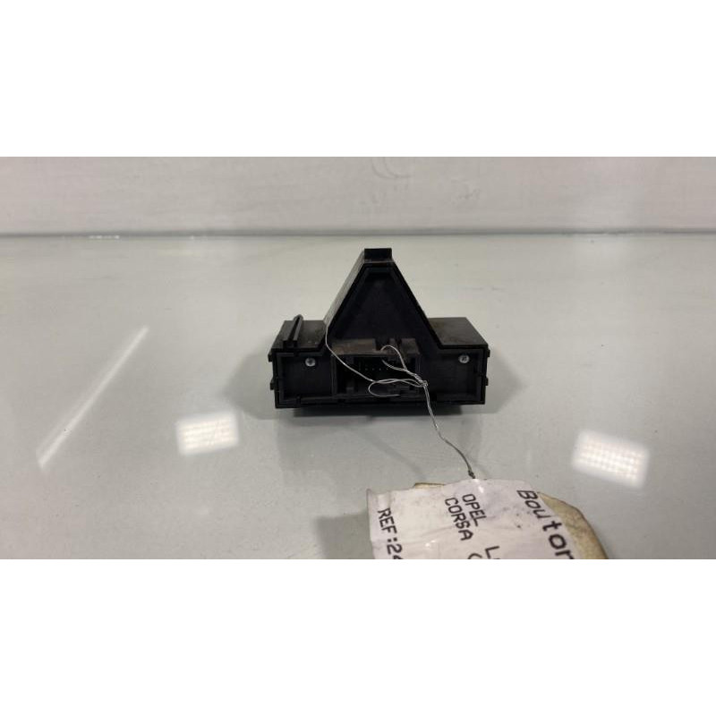 Bouton de warning OPEL CORSA D Photo n°3