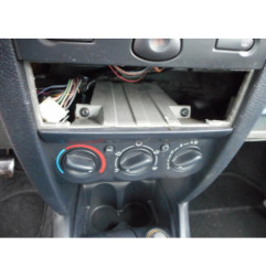 Poignee interieur avant gauche RENAULT CLIO 2