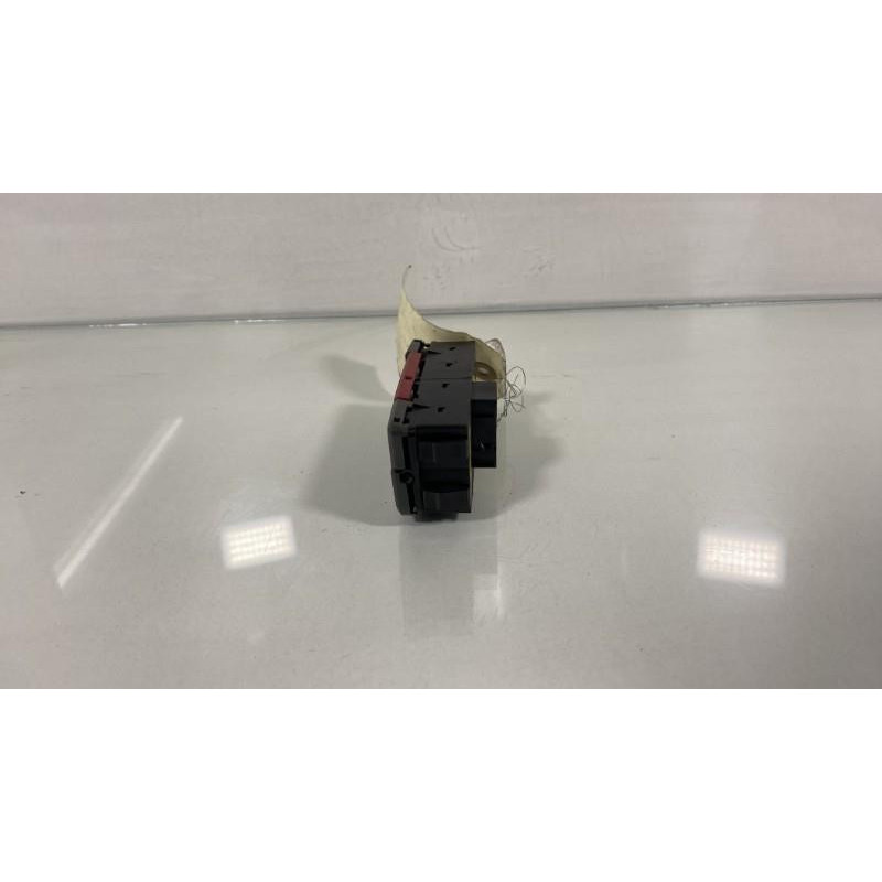 Bouton de warning FIAT PANDA 2 Photo n°2
