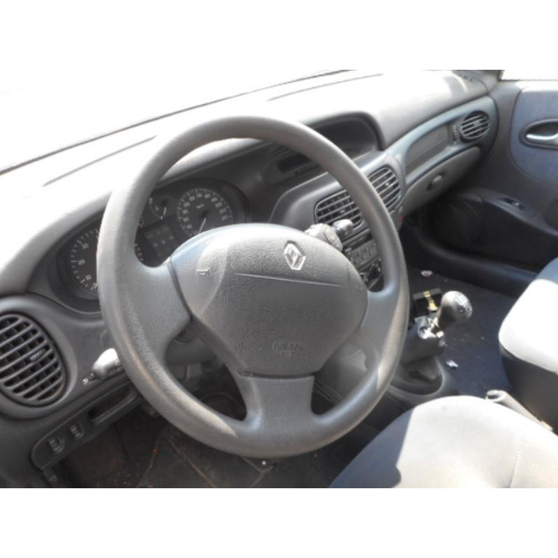 Pompe de direction RENAULT MEGANE 1 Photo n°8