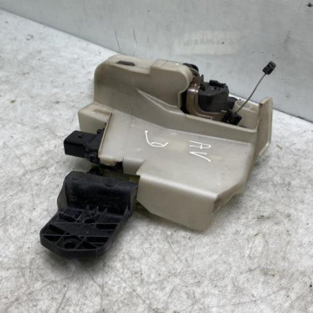 Serrure avant droit VOLKSWAGEN PASSAT 4