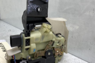 Serrure avant droit VOLKSWAGEN PASSAT 4