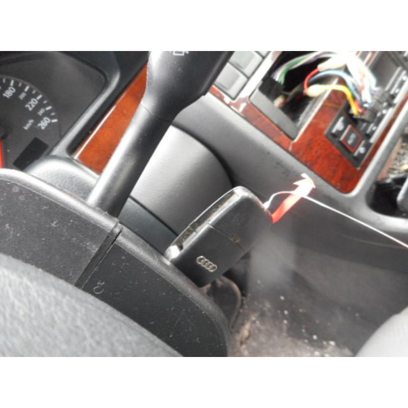 Poignee porte arriere droit AUDI A4 1 Photo n°10