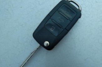 Serrure avant droit VOLKSWAGEN PASSAT 4
