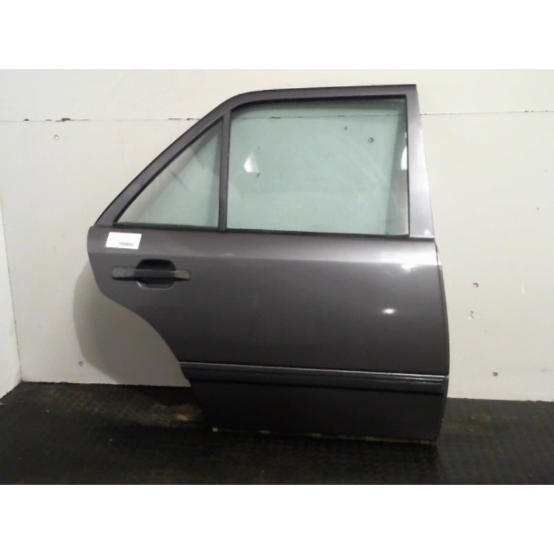 Porte arriere droit MERCEDES 250 W124 Photo n°1