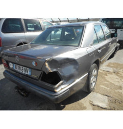 Porte arriere droit MERCEDES 250 W124