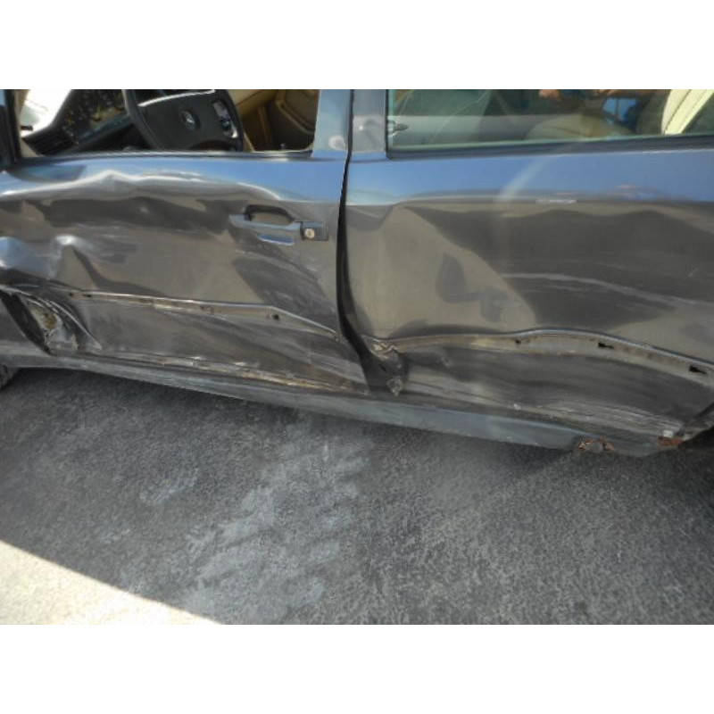 Porte arriere droit MERCEDES 250 W124 Photo n°8
