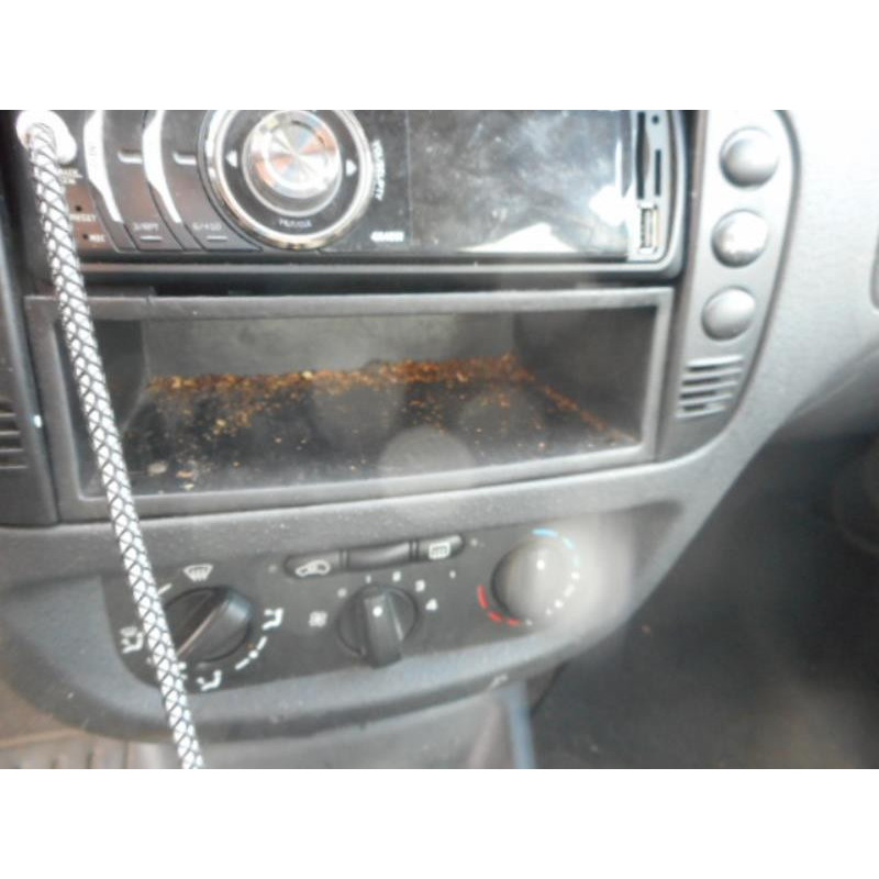 Leve vitre electrique avant droit CITROEN C2 Photo n°8