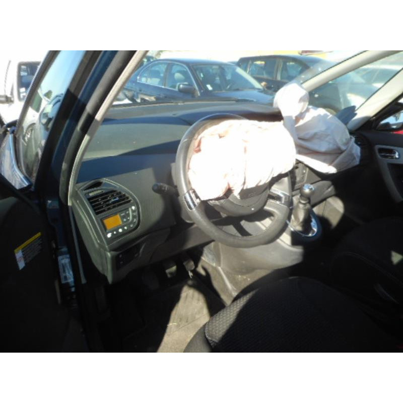 Bouton de warning CITROEN C4 PICASSO 1 Photo n°8
