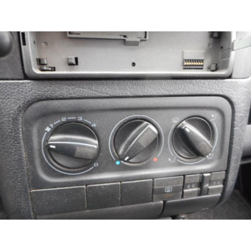 Porte avant gauche VOLKSWAGEN VENTO Photo n°8