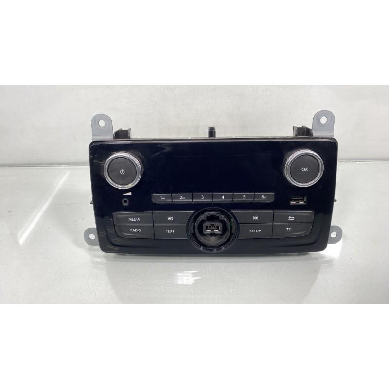 Autoradio d'origine RENAULT CLIO 4 Photo n°1