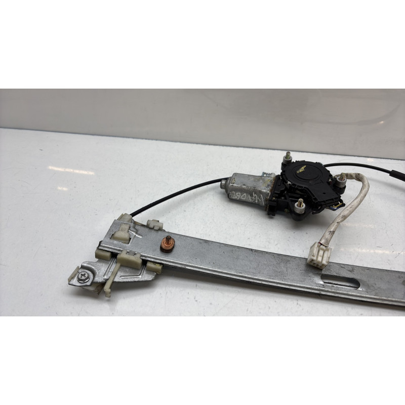 Leve vitre electrique avant gauche MAZDA PREMACY Photo n°2