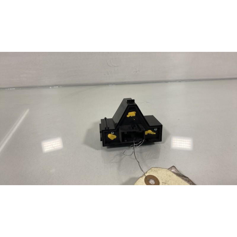 Bouton de warning OPEL CORSA D Photo n°3